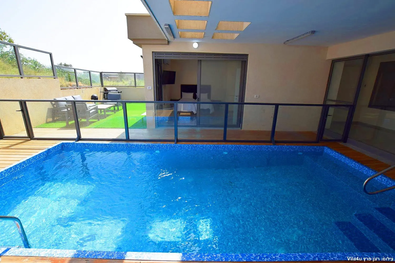 Kinneret House – חוץ ובריכה